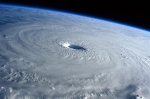 Changement climatique depuis l'espace... Ségolène Royal s'entretient avec l'astronaute Thomas Pesquet Changement climatique depuis l'espace... Ségolène Royal s'entretient avec l'astronaute Thomas Pesquet