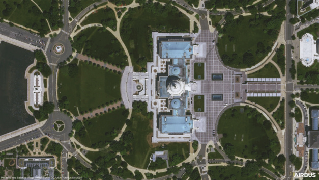 Le nouvel œil d'Airbus : Pléiades Neo 3 Le nouvel œil d'Airbus : Pléiades Neo 3